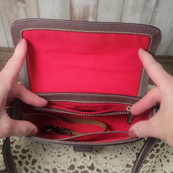 Dooney & Bourke Crossbody EUC - Picture 5 of 7